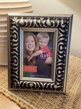 Green Tree Gallery Wood Ornate Brushed GoldTabletop Picture Frame 4" x 6"